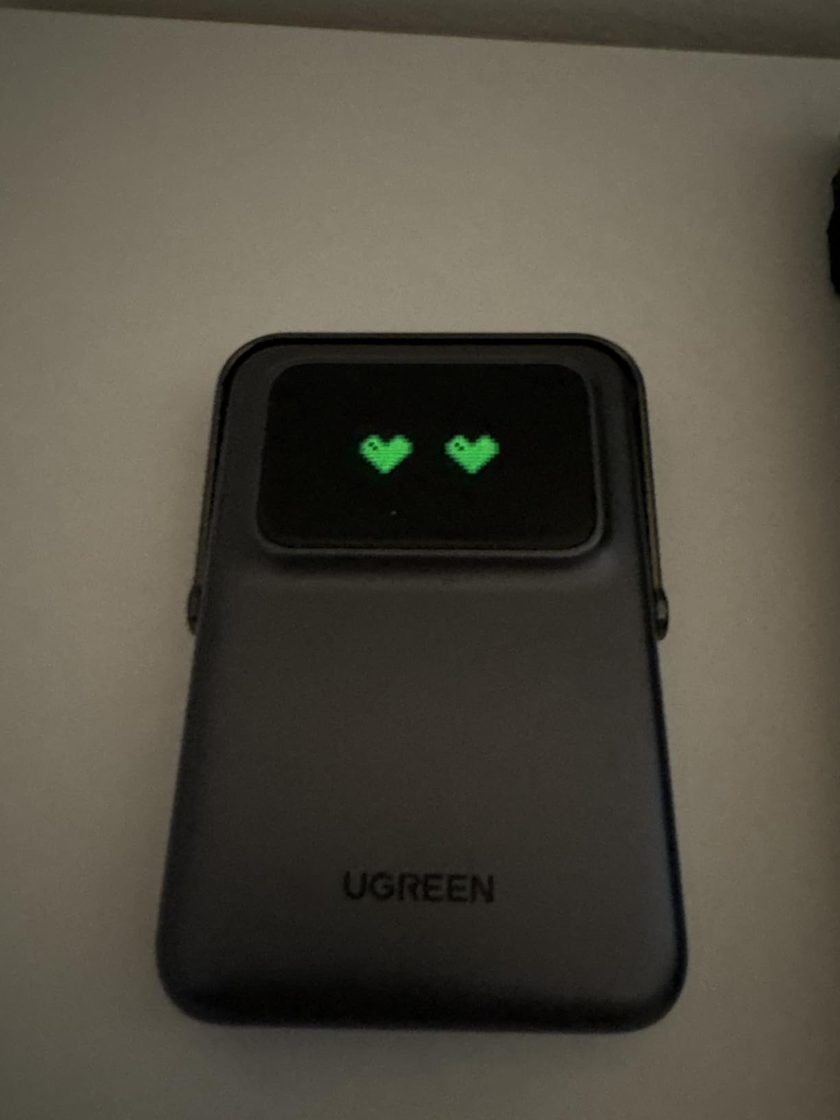 Buona ma la magnete potrebbe essere più forte