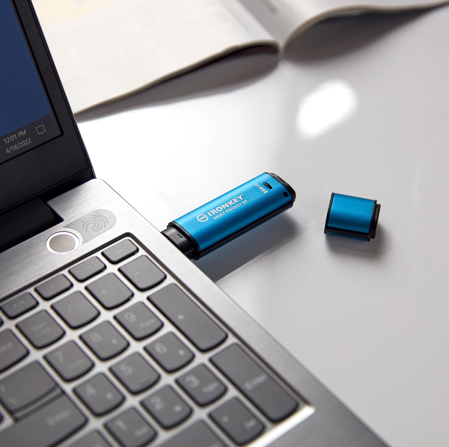 kingston-ironkey-vault-privacy-50-32gb-drive-usb-fips-197-aes-256-bit image 7
