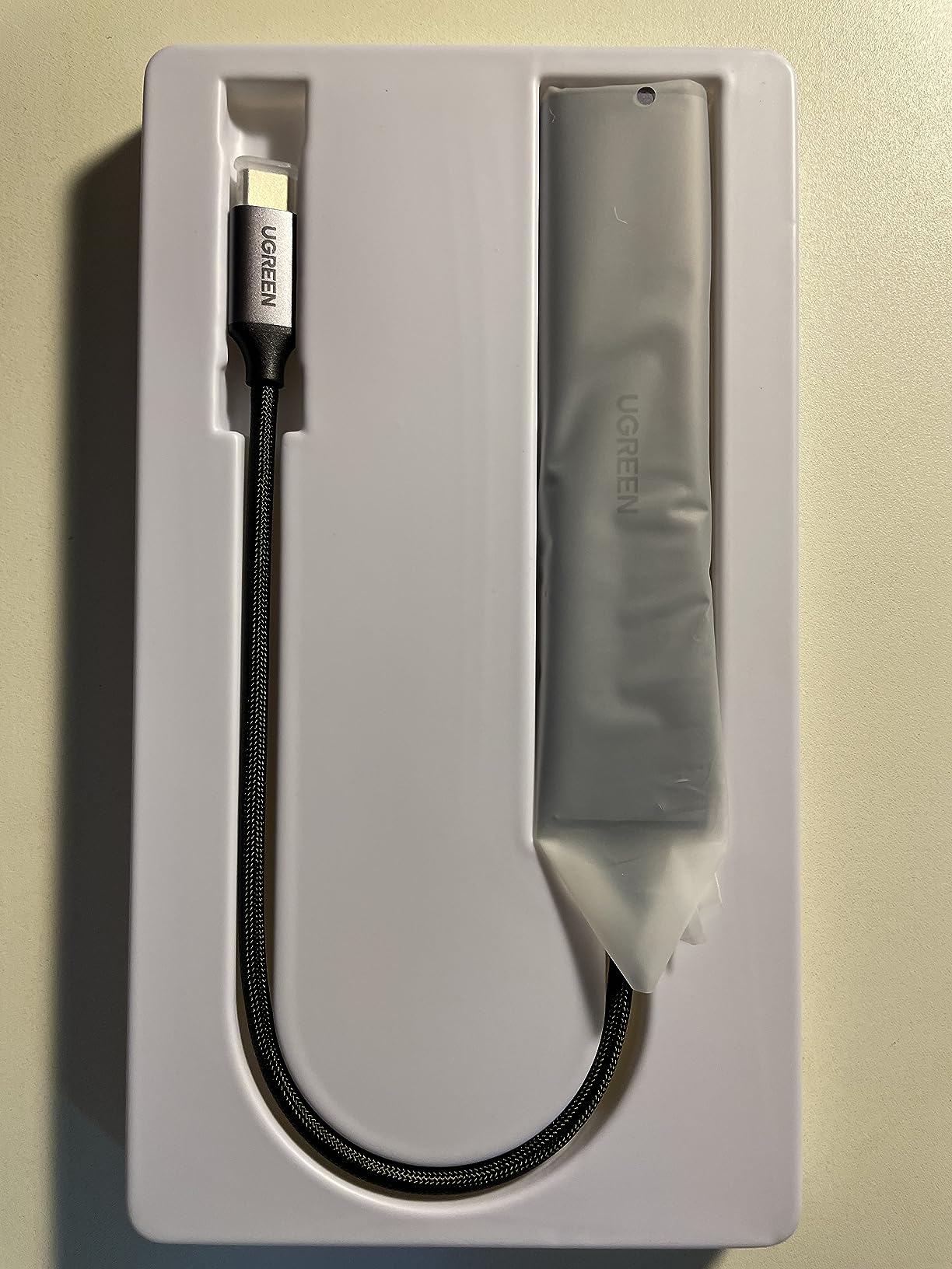 Comodo per TV box e tablet