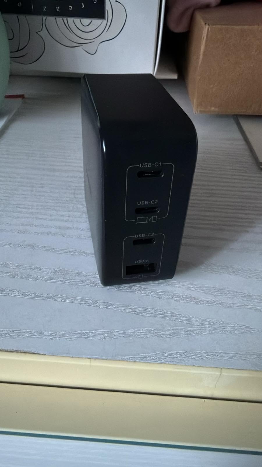 Risolve il caos dei cavi