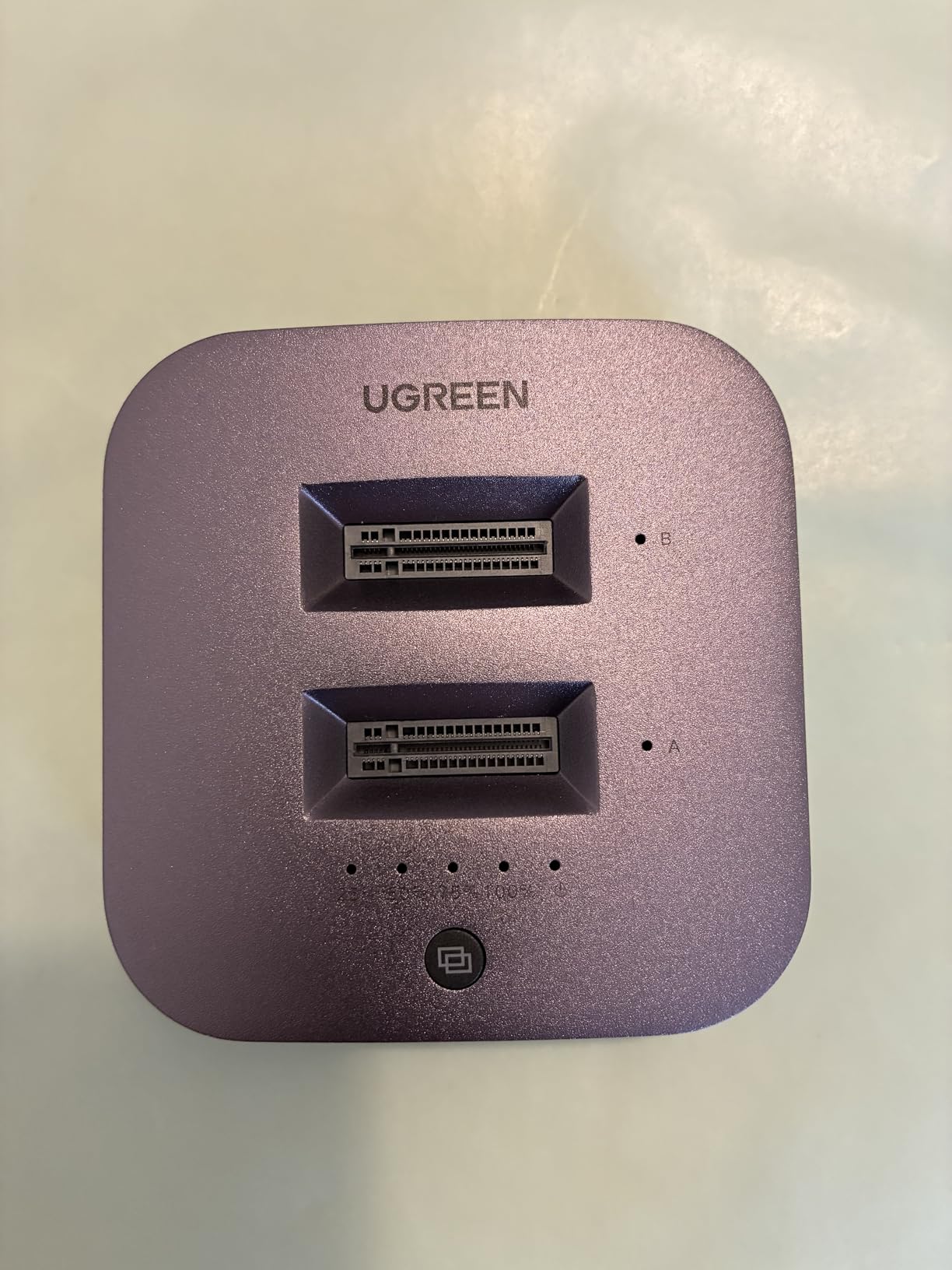 Ottima dock, alimentatore ingombrante